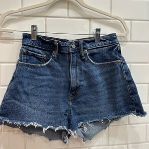 Size 0 Abercrombie & Fitch high rise mom short (curve love)